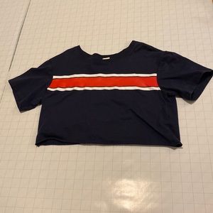 Dark blue, cropped T-Shirt with red and white stripe